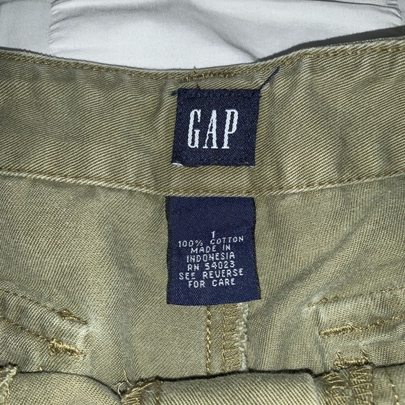 3 for 22! 💎 GAP Olive Woman’s shorts - Picture 3 of 4